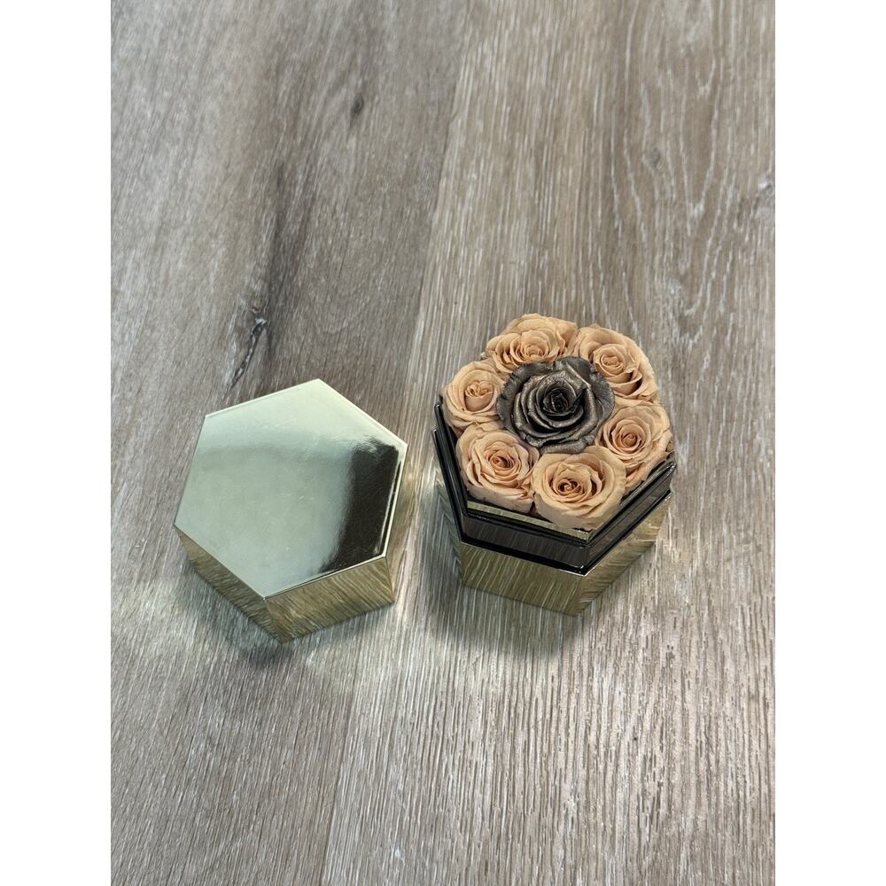 The Million Dollar Roses - Mirror Gold Hexagon Box | Peach & Gold Roses